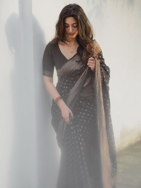 Vasthrlay Wedding Saree