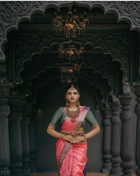 Vasthrlay Banarasi Border Saree