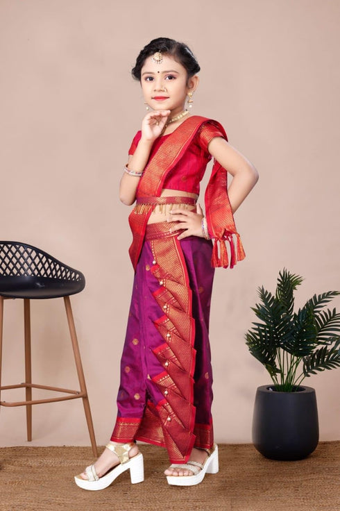 Vasthrlay Beautiful Gorgeous Maharashtrian Traditional