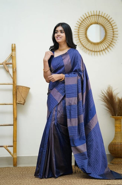 Vasthrlay Kanjivaram Unstitched Saree