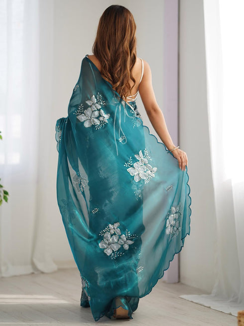 Vasthrlay Handcrafted Embroidered Contrast Rt Ethnic Wear