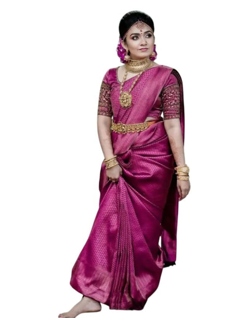 Vasthrlay Traditional Unstitched Saree