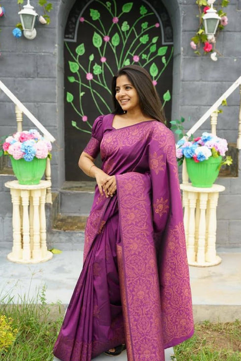 Vasthrlay Jacquard Traditional Unstitched Saree