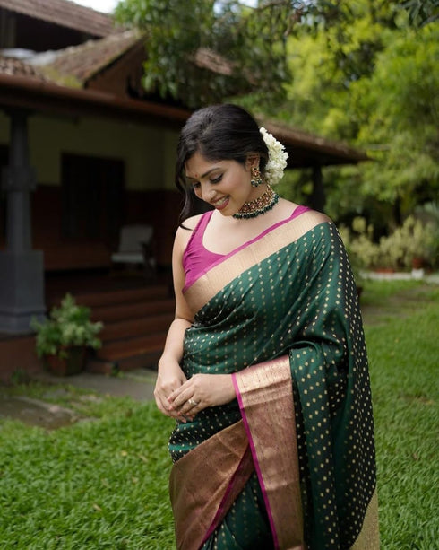 Vasthrlay Banarasi Traditional Unstitched Saree