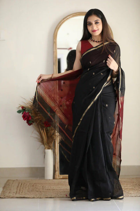 Vasthrlay Kanjivaram Saree