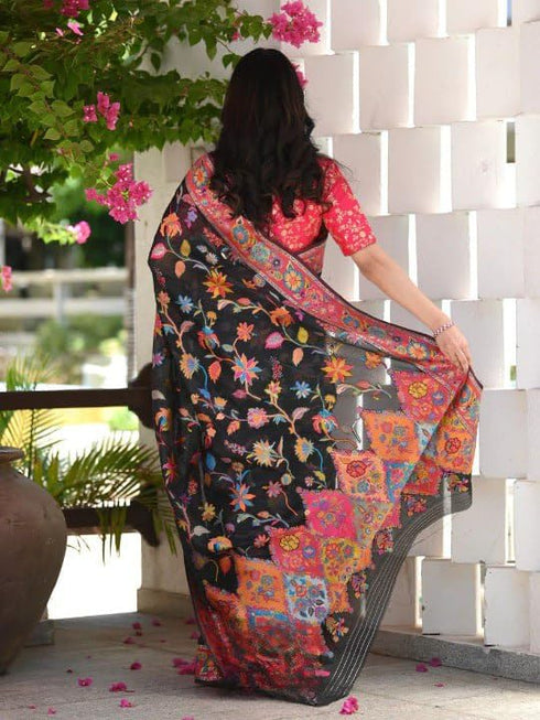 Vasthrlay Unstitched Saree