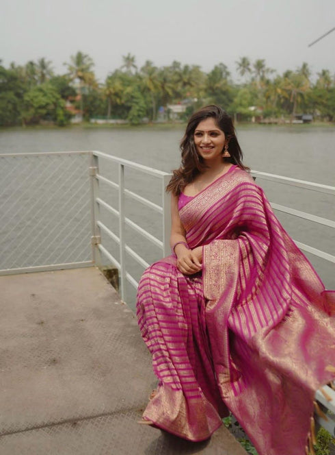 Vasthrlay Saree