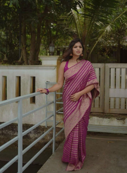 Vasthrlay Saree