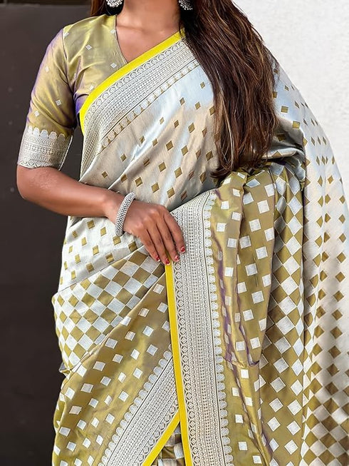 Vasthrlay Banarasi Unstitched Saree