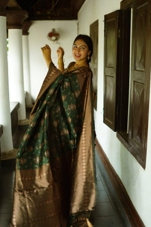 Vasthrlay Banarasi Border Unstitched Saree