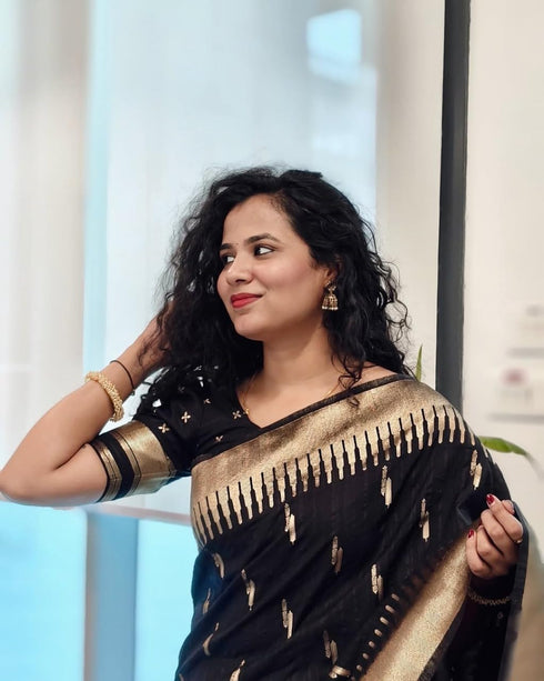 Vasthrlay Lavender Kanjivaram Saree