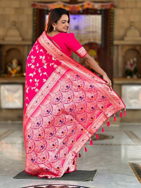 Vasthrlay Jacquard Unstitched Saree