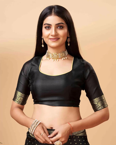 Vasthrlay Banarasi Saree Kanjivaram Collections