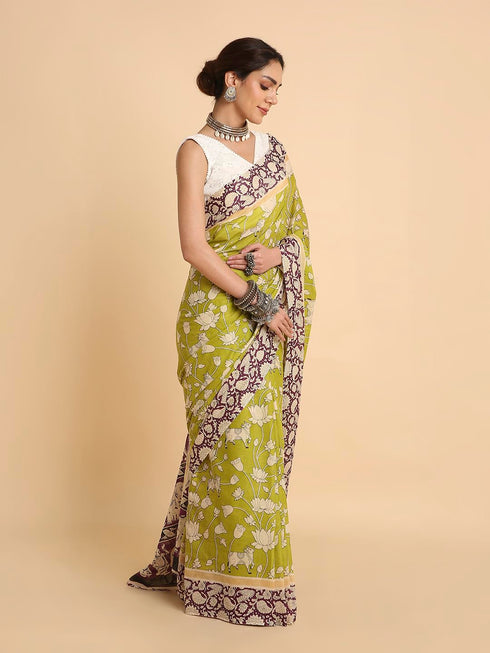 Vasthrlay Lightweight Breathable Traditional Printed Saree