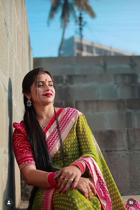 Vasthrlay Georgette Bandhani Lightweight Festival