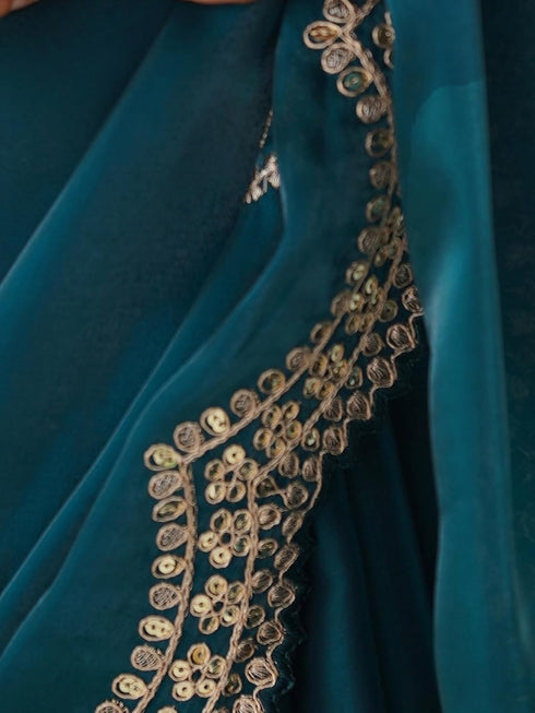 Vasthrlay Embroidered Black Saree