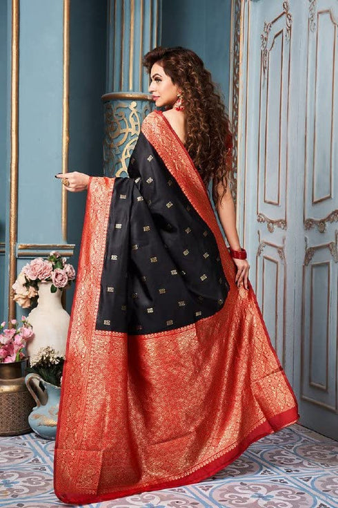Vasthrlay Silver Saree