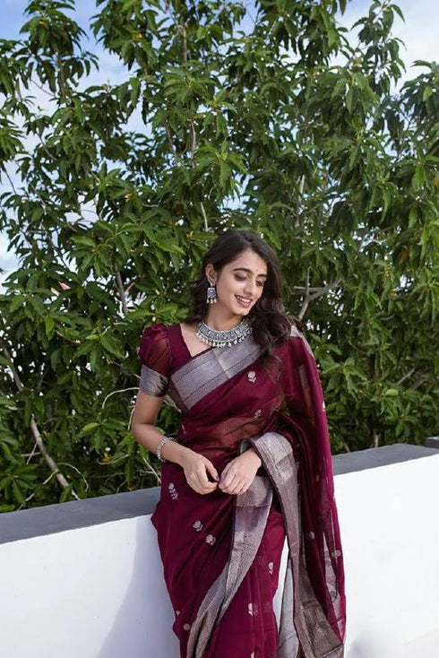 Vasthrlay Kanjivaram Unstitched Saree