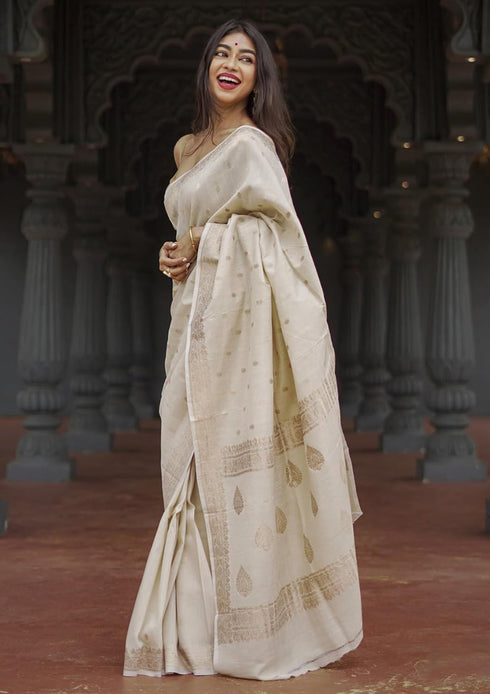 Vsathrlay Peach Banarasi Kanchipuram Ethnic Wear