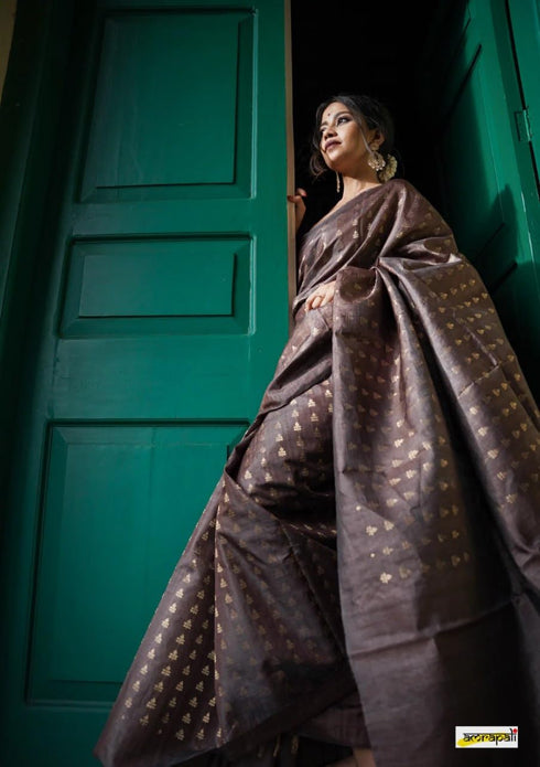 Vasthrlay Cotton Woven Saree