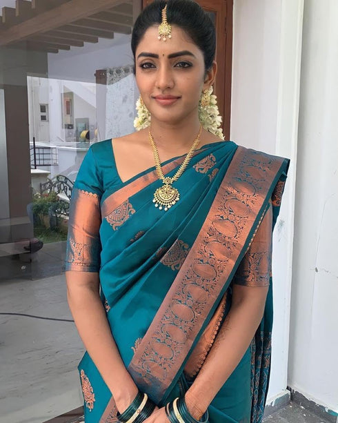 Vasthrlay Banarasi Saree