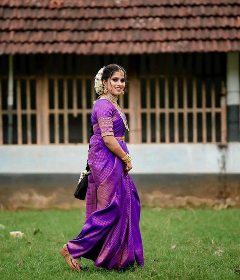 Vasthrlay Purple Saree