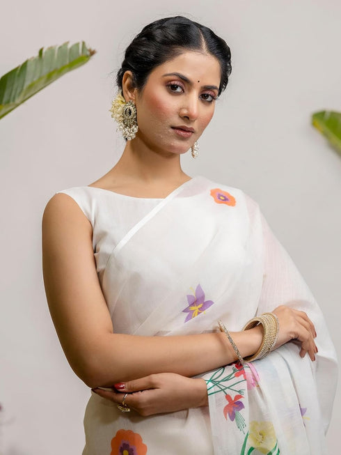 Vasthrlay Printed Off White1 White Saree