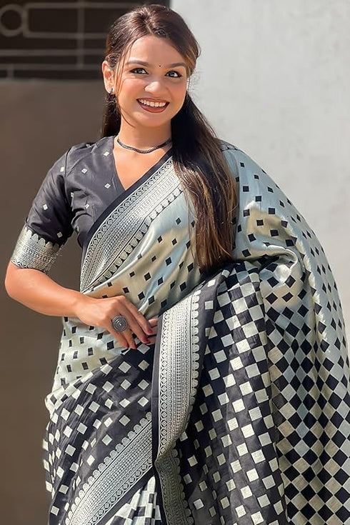 Vasthrlay Kanjivaram Saree