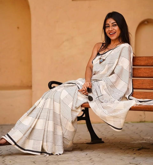 Vasthrlay Off White Handloom Lightweight Unstitche