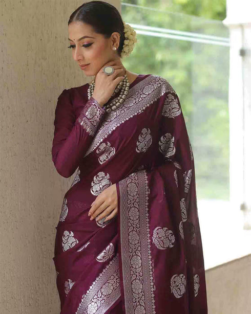 Vasthrlay Banarasi Traditional Unstitched Saree