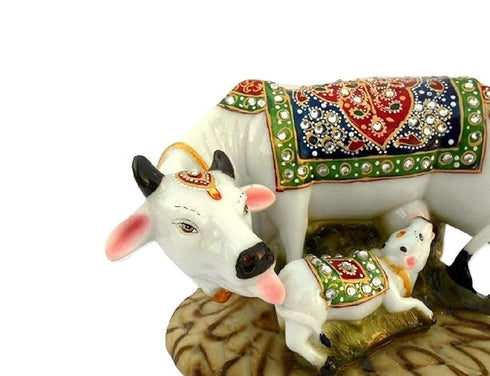 Ansh Outlet Cow Statue