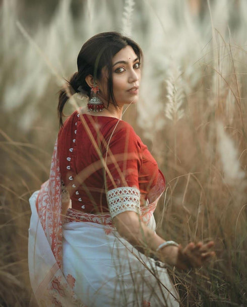 Vasthrlay Kanjivaram Unstitched Saree