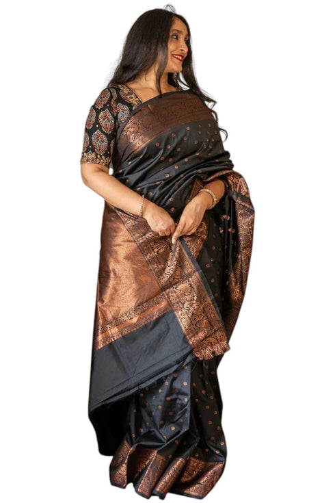 Vasthrlay Saree