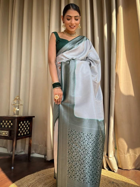 Vasthrlay Kanjivaram Saree