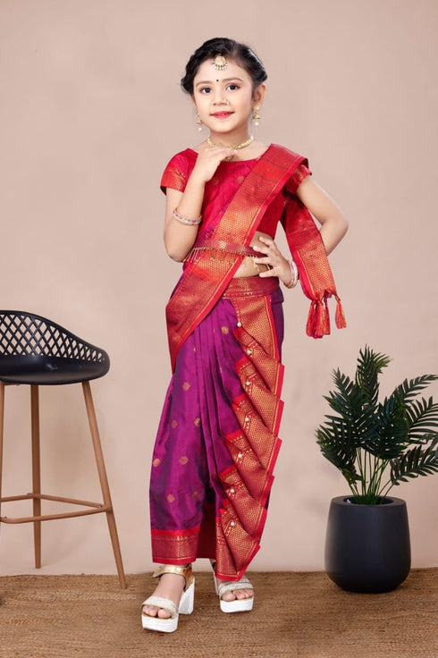 Vasthrlay Beautiful Gorgeous Maharashtrian Traditional