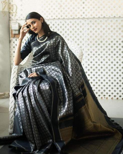 Vasthrlay Kanjivaram Saree