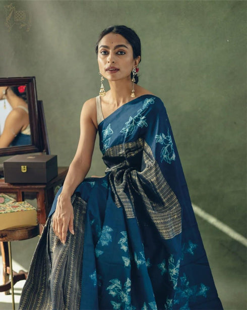 Vasthrlay Kanjivaram Unstitched Saree