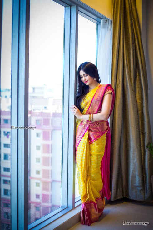 Vasthrlay Yellow Saree
