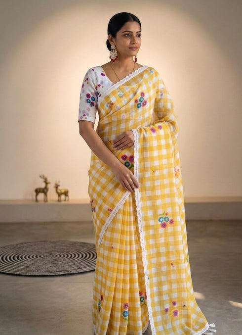 Vasthrlay Checks Floral Tassel Lightweight