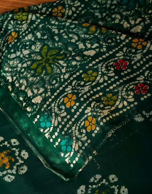 Vasthrlay Womens Printed Unstitched Green Saree
