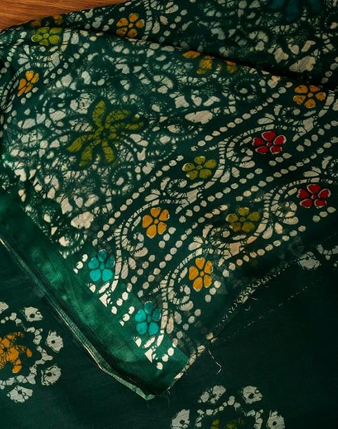 Vasthrlay Womens Printed Green Saree With Unstitched Blouse Piece