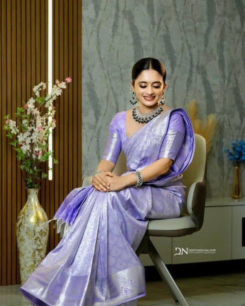 Vasthrlay Lavender Kanjivaram Saree