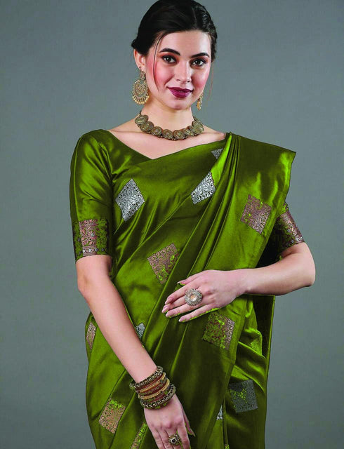 Vasthrlay Banarasi Saree
