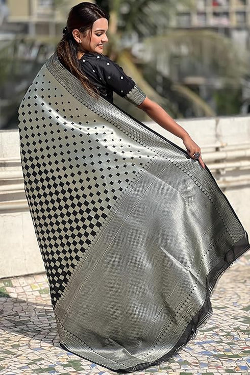 Vasthrlay Banarasi Unstitched Saree