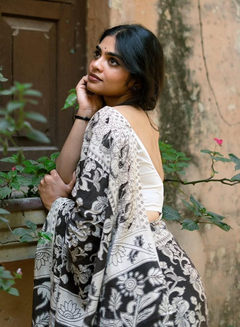 Vasthrlay Elegant Floral Printed Lightweight