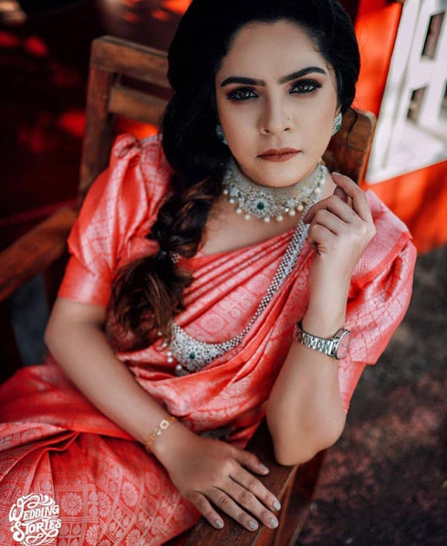 Vasthrlay Kanjivaram Woven Saree