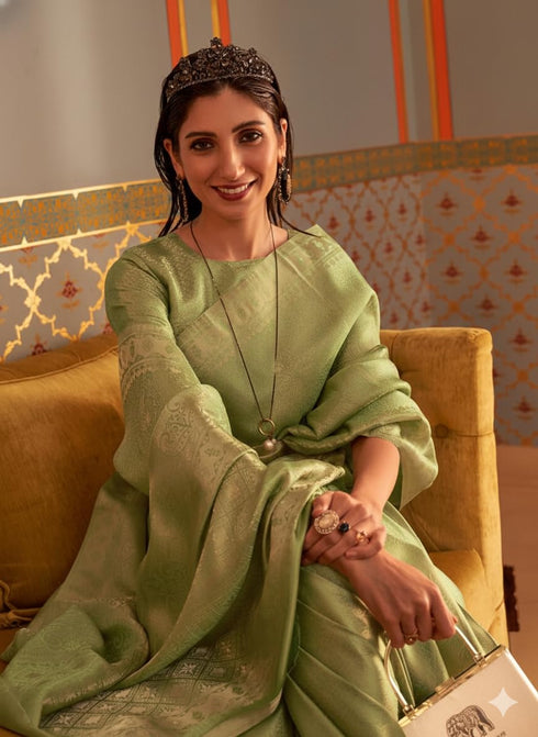 Vasthrlay Banarasi Unstitched Saree