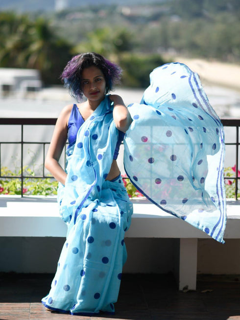 Vasthrlay Printed Unstitched Saree