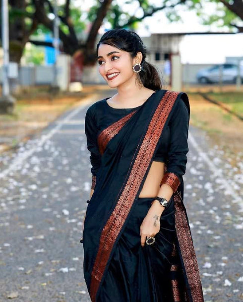 Vasthrlay Saree