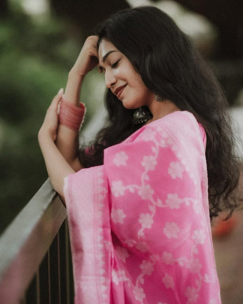 Vasthrlay Lavender Kanjivaram Saree